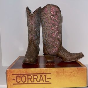 Brand new corral hand crafted boots size 8